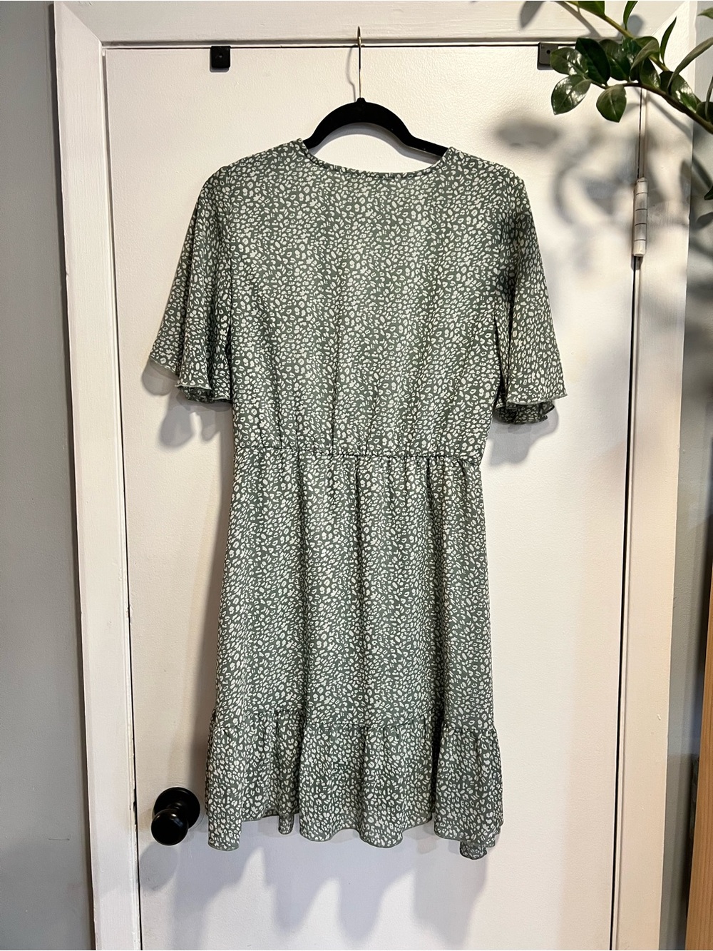 Sage Green Floral Wrap-Style Midi Dress with Tie Waist - Picture 4 of 6